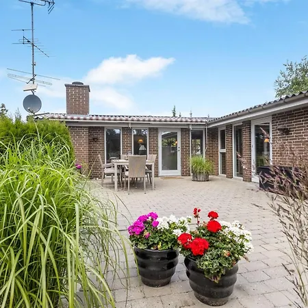 Casa vacanze Sessa - 800m From The Sea By Interhome Bøtø By