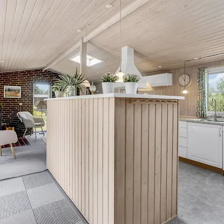 Sessa - 800m From The Sea By Interhome Bøtø By