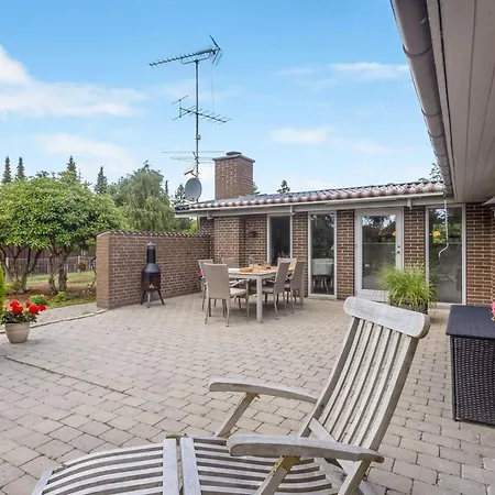 Casa de Férias Sessa - 800m From The Sea By Interhome *