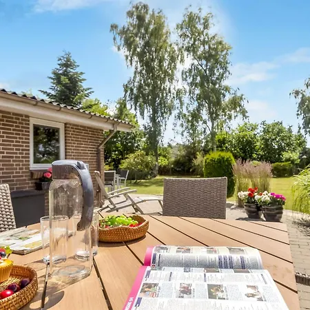 Sessa - 800m From The Sea By Interhome Bøtø By